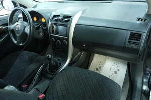 Седан Toyota Corolla 2008 года, 659000 рублей, Омск