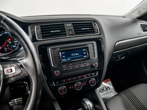 Седан Volkswagen Jetta 2017 года, 1200000 рублей, Красноярск