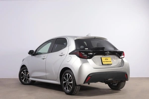 Хетчбэк Toyota Yaris 2021 года, 1059000 рублей, Новосибирск