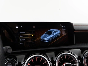 Седан Mercedes-benz CLA-класс 2019 года, 2889050 рублей, Москва