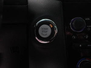 Внедорожник Infiniti QX70 2015 года, 2430000 рублей, Красный Пахарь