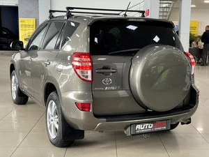 Внедорожник Toyota RAV4 2011 года, 1387000 рублей, Солонцы