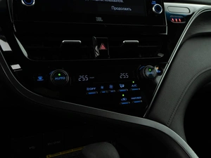 Седан Toyota Camry 2021 года, 3043055 рублей, Москва