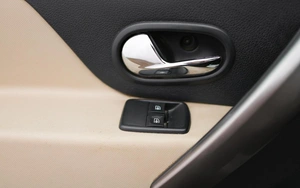 Седан Renault Logan 2015 года, 990000 рублей, Орёл