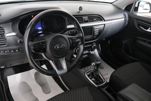 Хетчбэк Kia Rio X-Line 2019 года, 1619000 рублей, Омск