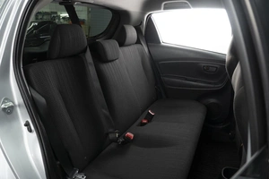 Хетчбэк Toyota Vitz 2017 года, 1000000 рублей, Омск