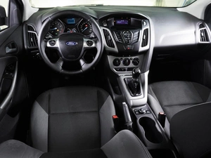 Хетчбэк Ford Focus 2011 года, 689000 рублей, Воронеж