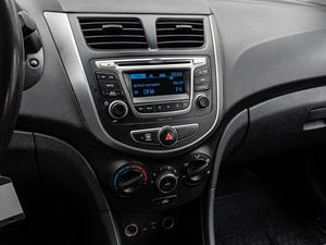 Седан Hyundai Solaris 2016 года, 998000 рублей, Краснодар