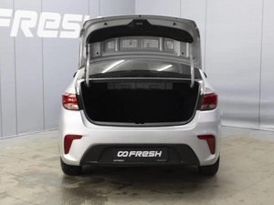 Седан Kia Rio 2019 года, 1390000 рублей, Омск