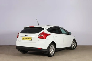 Хетчбэк Ford Focus 2013 года, 1049000 рублей, Новосибирск