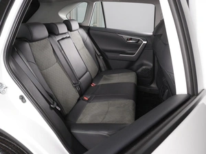 Внедорожник Toyota RAV4 2024 года, 4099000 рублей, Красный Пахарь