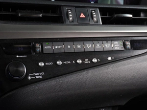 Седан Lexus ES 2020 года, 4685000 рублей, Минеральные Воды