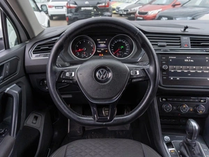 Внедорожник Volkswagen Tiguan 2018 года, 2299000 рублей, Саратов