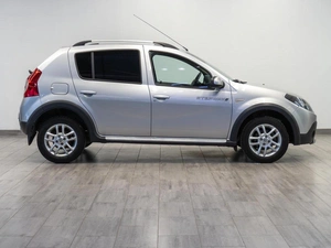 Хетчбэк Renault Sandero Stepway 2013 года, 679000 рублей, Саратов