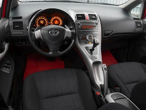 Хетчбэк Toyota Auris 2008 года, 660000 рублей, Волгоград