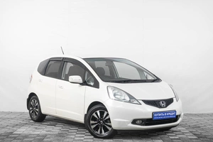 Хетчбэк Honda Fit 2009 года, 809000 рублей, Кемерово