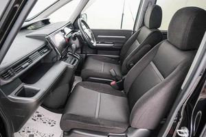 Минивэн Honda Stepwgn Spada 2019 года, 2499000 рублей, Красноярск