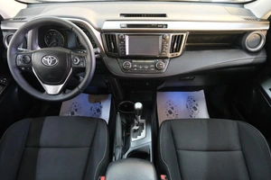 Внедорожник Toyota RAV4 2017 года, 2319000 рублей, Омск