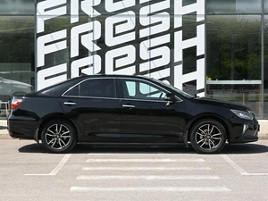 Седан Toyota Camry 2017 года, 2250000 рублей, Волгоград