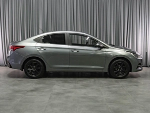 Седан Hyundai Solaris 2017 года, 999000 рублей, Тюмень