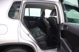 Внедорожник Volkswagen Tiguan 2010 года, 1045000 рублей, Брянск