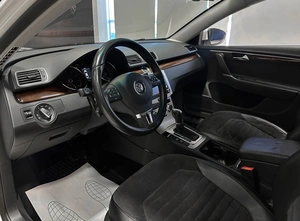 Седан Volkswagen Passat 2013 года, 1150000 рублей, Красноярск