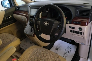 Минивэн Toyota Alphard 2009 года, 2389000 рублей, Омск