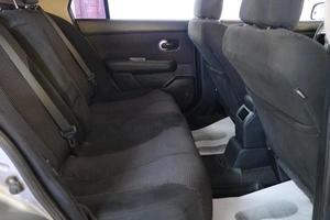 Седан Nissan Tiida 2011 года, 699000 рублей, Омск