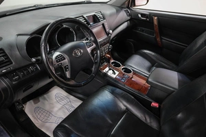 Внедорожник Toyota Highlander 2013 года, 2379000 рублей, Новокузнецк