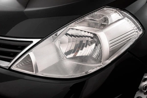 Хетчбэк Nissan Tiida 2012 года, 939000 рублей, Барнаул