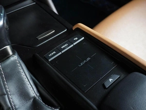 Седан Lexus ES 2018 года, 4399000 рублей, Воронеж