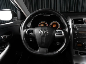 Седан Toyota Corolla 2010 года, 1019000 рублей, Тюмень
