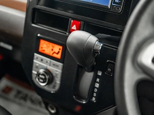 Минивэн Toyota Roomy 2020 года, 1000000 рублей, Красноярск