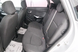 Хетчбэк Kia Rio 2015 года, 799000 рублей, Красноярск