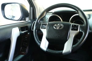 Внедорожник Toyota Land Cruiser Prado 2015 года, 3149000 рублей, Омск