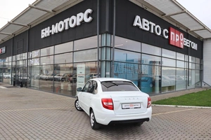 Седан ВАЗ (LADA) Granta 2021 года, 800000 рублей, Мирное