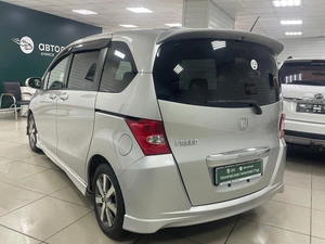 Минивэн Honda Freed 2010 года, 899000 рублей, Ачинск