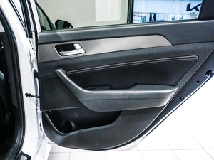 Седан Hyundai Sonata 2019 года, 1850000 рублей, Красноярск