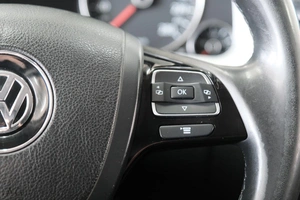 Внедорожник Volkswagen Touareg 2014 года, 2349000 рублей, Омск