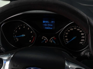 Седан Ford Focus 2013 года, 749000 рублей, Тюмень