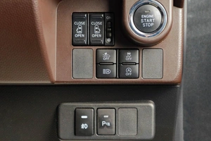 Хетчбэк Toyota Tank 2019 года, 1299000 рублей, Тюмень