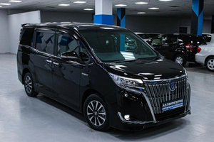 Минивэн Toyota Esquire 2018 года, 2348000 рублей, Солонцы