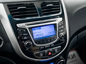 Седан Hyundai Solaris 2013 года, 1000000 рублей, Красноярск
