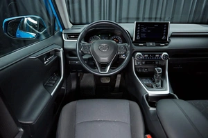 Внедорожник Toyota RAV4 2019 года, 3578000 рублей, Красноярск