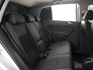 Хетчбэк Volkswagen Golf Plus 2011 года, 660000 рублей, Омск