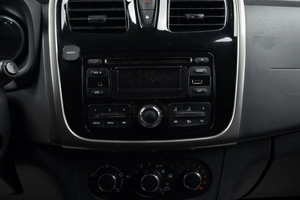 Седан Renault Logan 2016 года, 799000 рублей, Оренбург