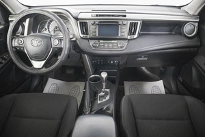 Внедорожник Toyota RAV4 2015 года, 2649000 рублей, Кемерово