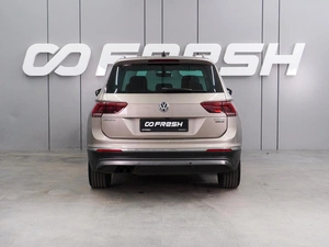 Внедорожник Volkswagen Tiguan 2017 года, 1774000 рублей, Воронеж