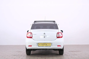 Седан Renault Logan 2017 года, 769000 рублей, Омск
