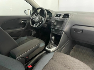 Седан Volkswagen Polo 2019 года, 1269000 рублей, Красноярск
